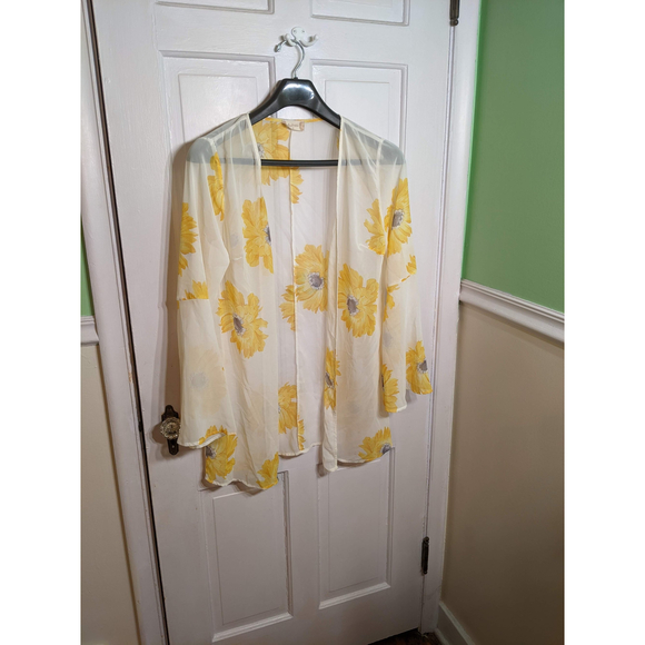 Altar'd State Sunflower Kimono Size M - Picture 3 of 7